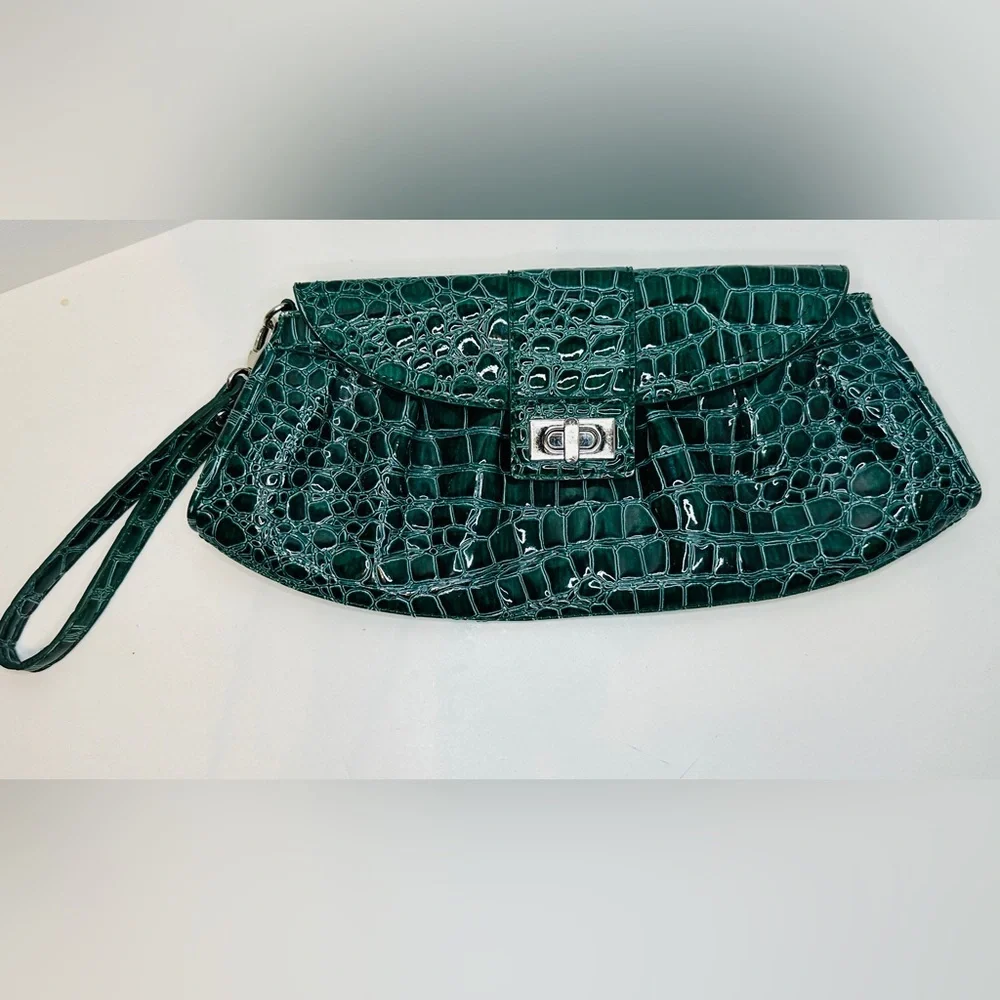 New York & Co Green Faux Crocodile Patent Leather Clutch Wristlet